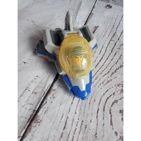 McDonalds Happy Meal Buzz Light Year Space Disney Pixar 2022 Action Figure Toy - Picture 2 of 5